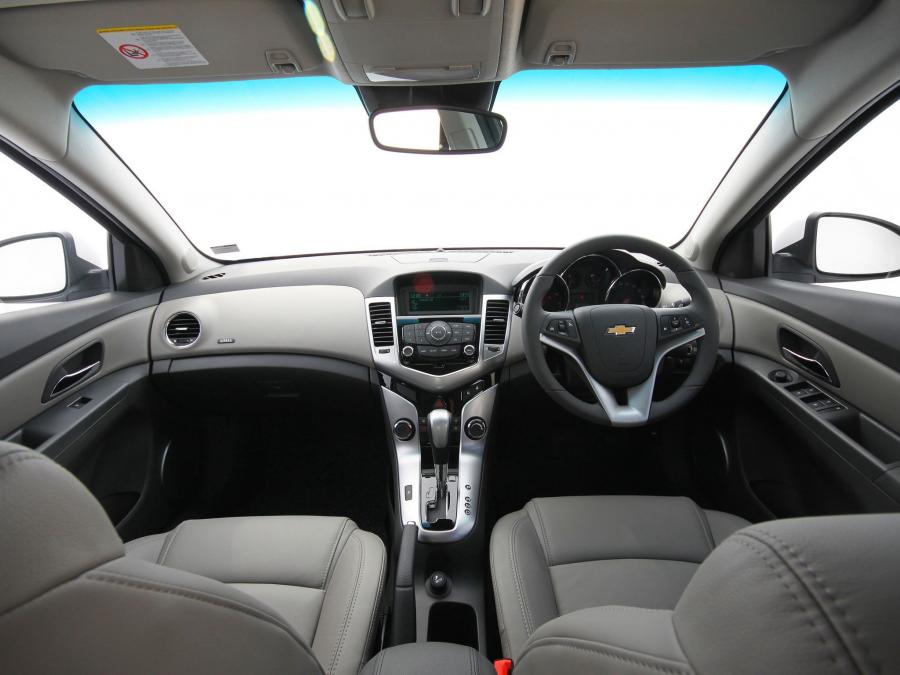  Chevrolet Cruze 2010 года  (ZA) (фото 3 из 6)